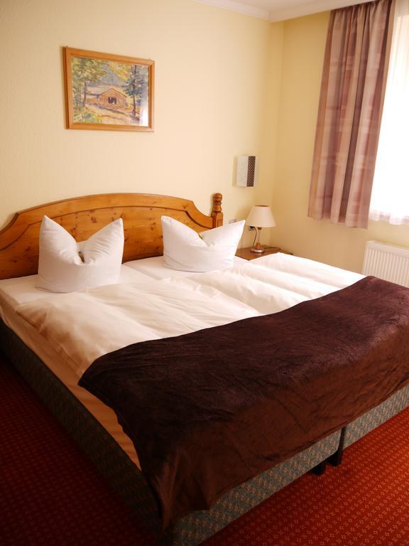 Garni-Hotel Zum Alten Ratskeller Фечау Екстер'єр фото